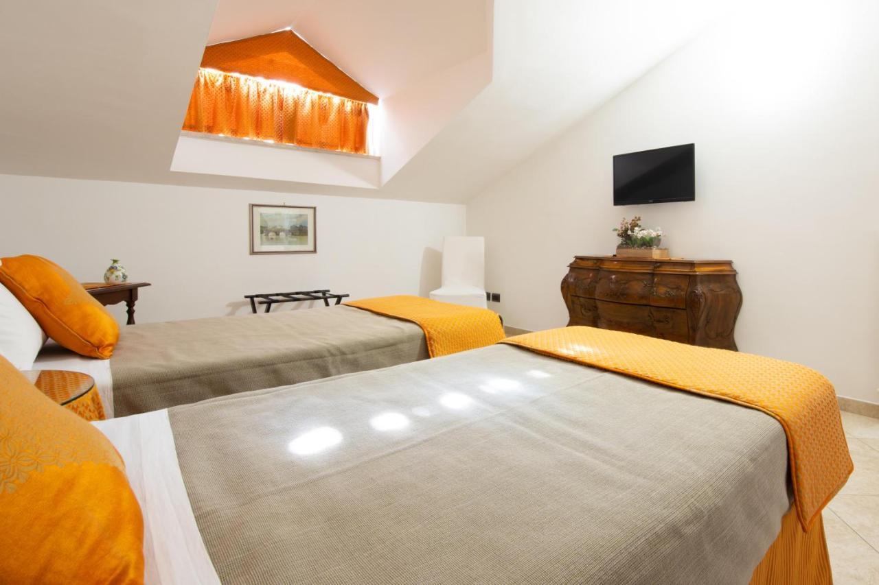 L'Insolita Reggia Caserta Luaran gambar