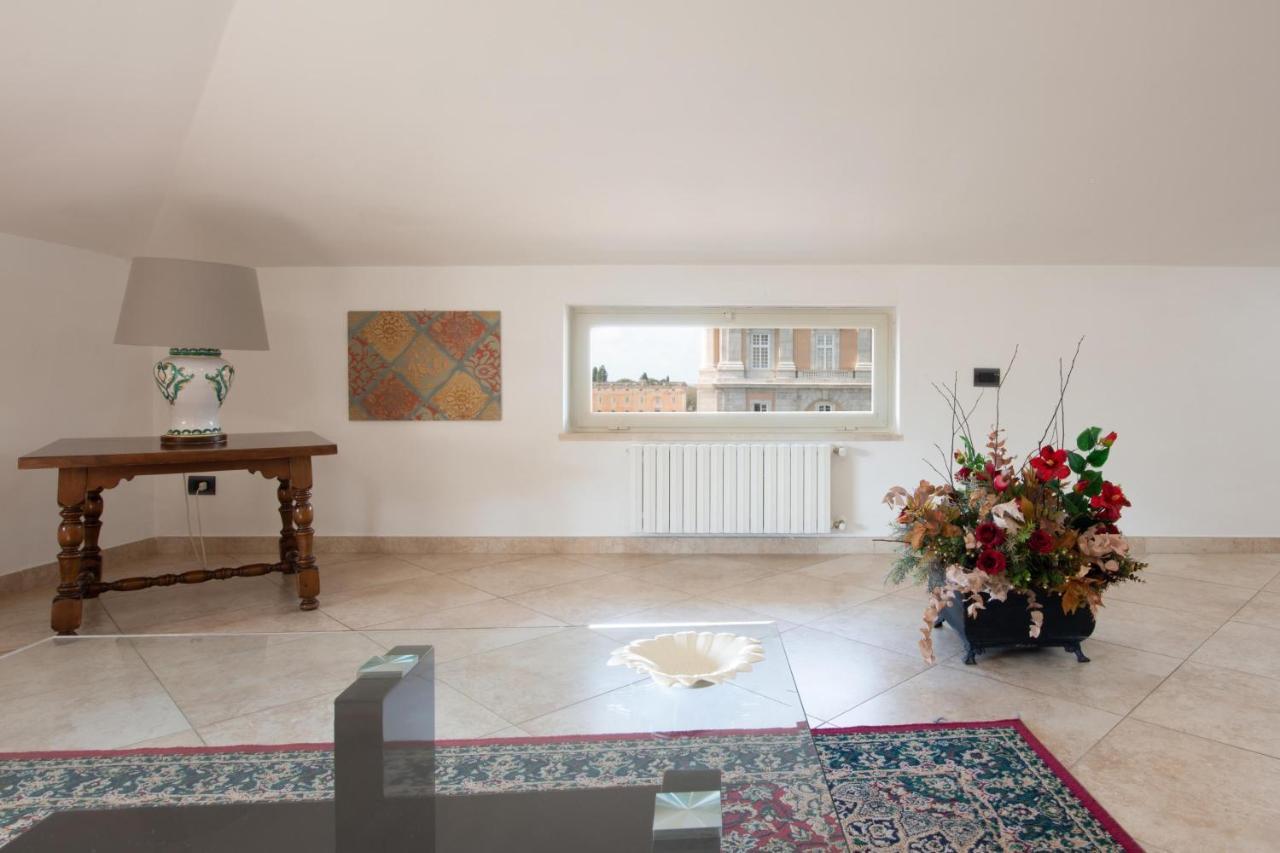 L'Insolita Reggia Caserta Luaran gambar