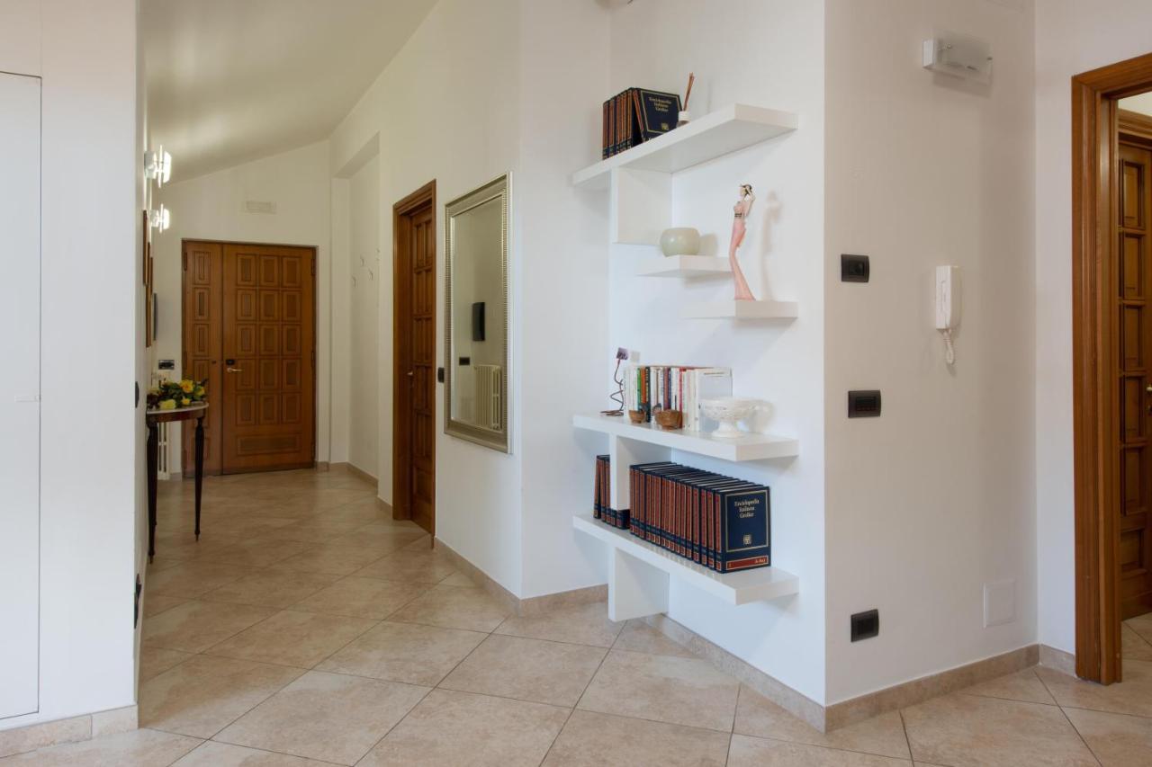 L'Insolita Reggia Caserta Luaran gambar